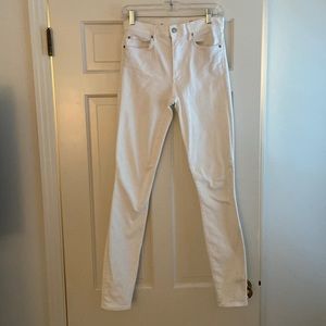 Gap White Skinny Jean